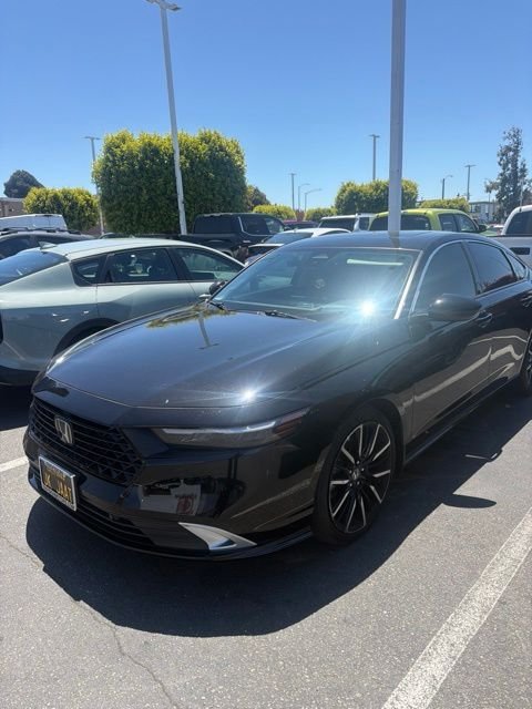 Used 2025 Black Honda Touring image 1