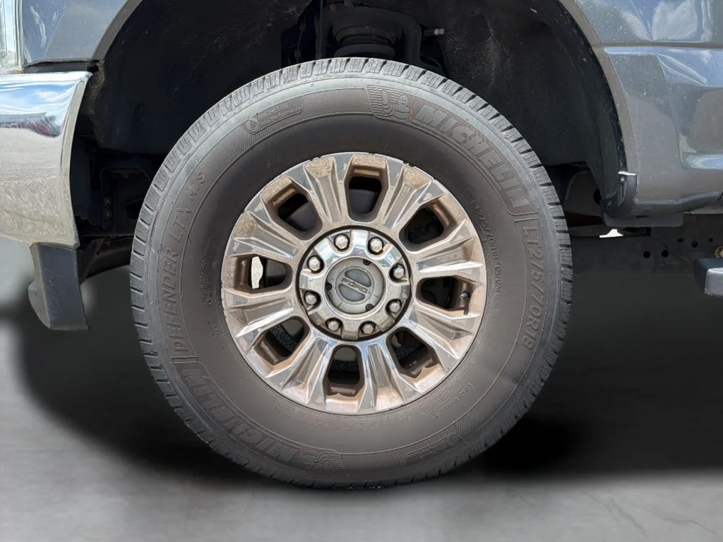 Used 2018 Gray Ford XLT image 13