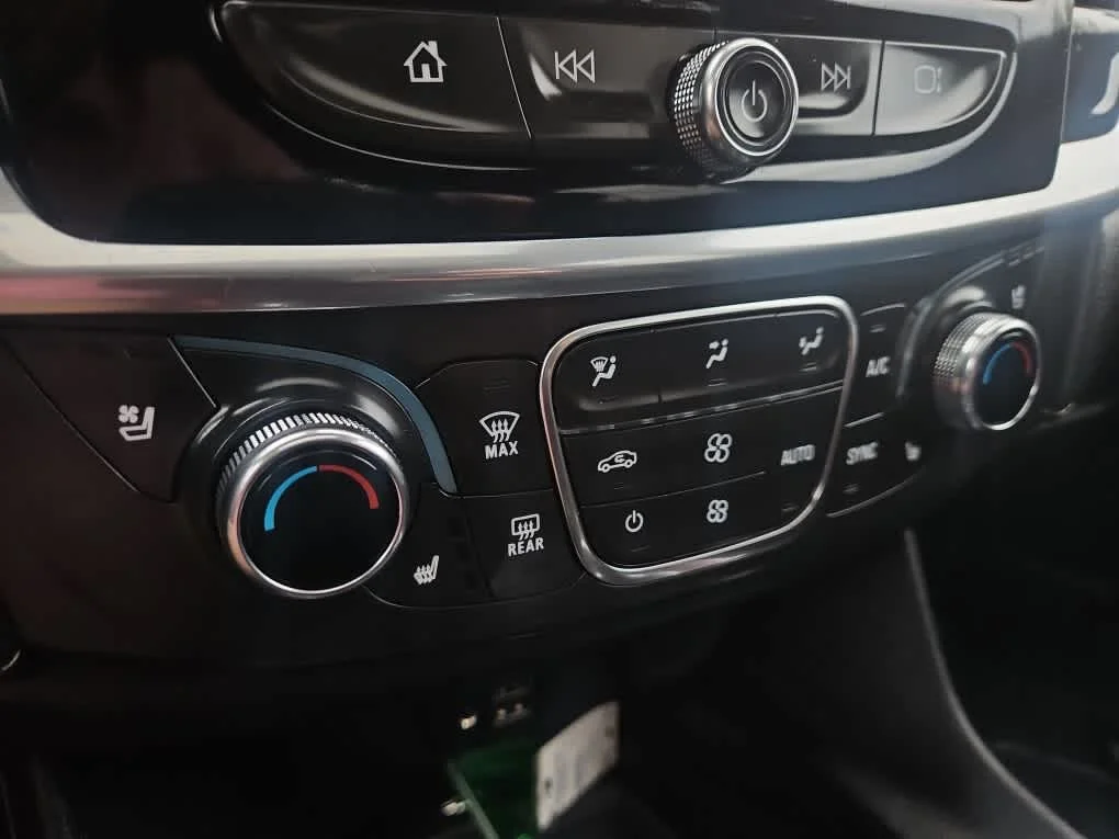 Used 2023 Sterling Gray Metallic Chevrolet Premier image 12