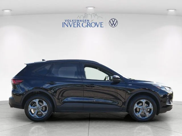 Used 2025 Black Metallic Ford ST-Line Select image 8