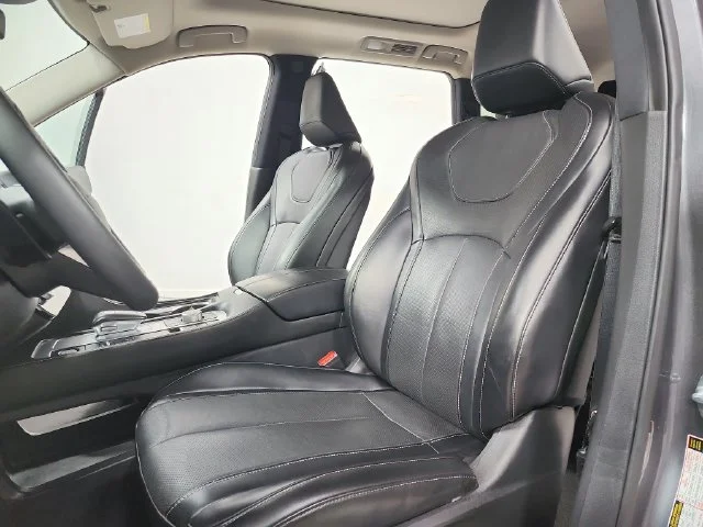 Used 2023 Gray INFINITI LUXE image 19