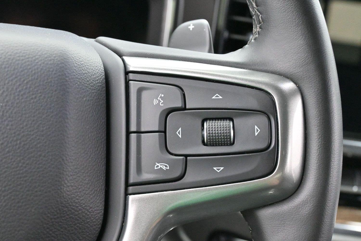 Used 2023 SUMMIT WHITE Chevrolet RST image 35