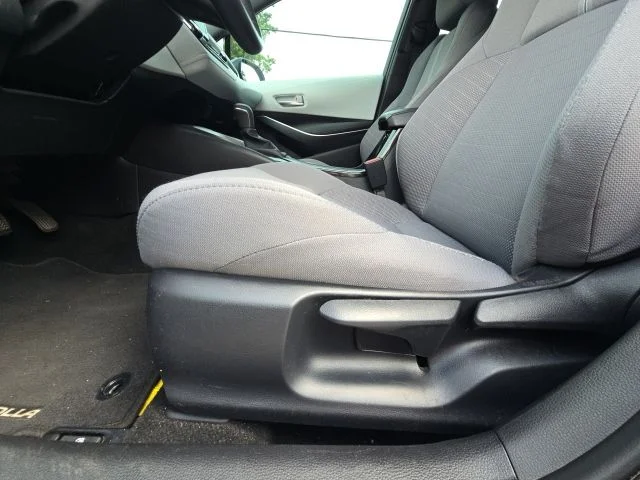 Used 2024  Toyota SE image 20