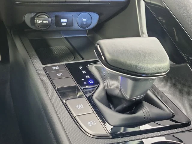 2025 Hyundai Elantra Blue - Photo 21