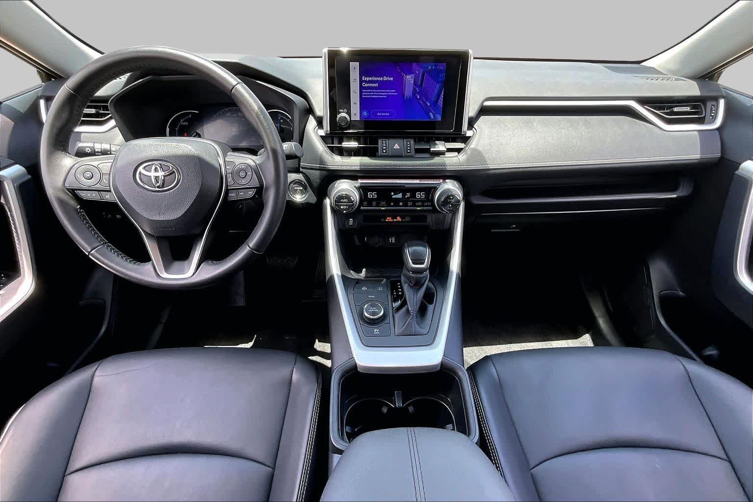 Used 2024 Magnetic Gray Metallic Toyota Hybrid XLE Premium image 16