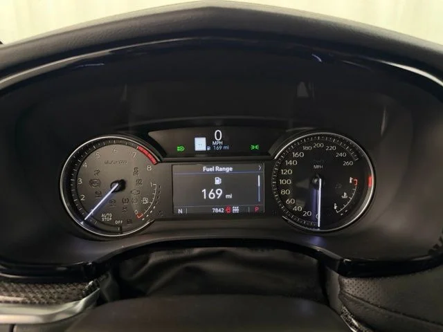 Used 2025 Black Cadillac Sport image 21