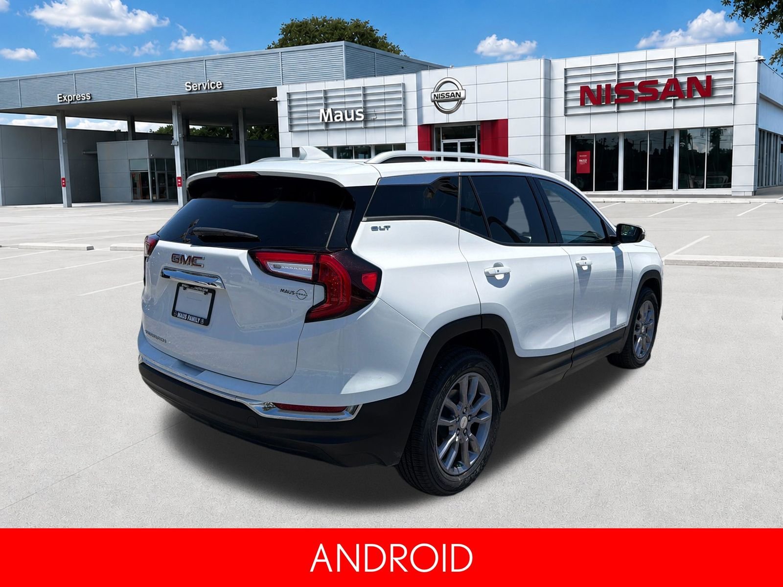 Used 2024 White GMC SLT image 4