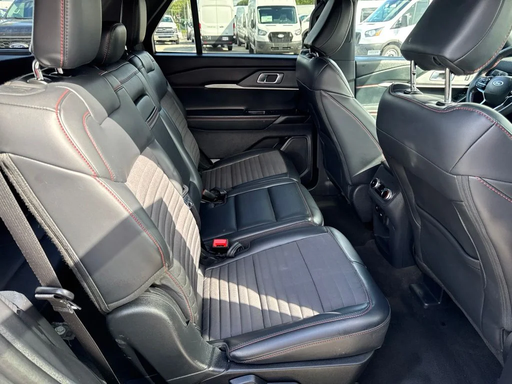 Used 2025 Gray Metallic Ford ST-Line image 40