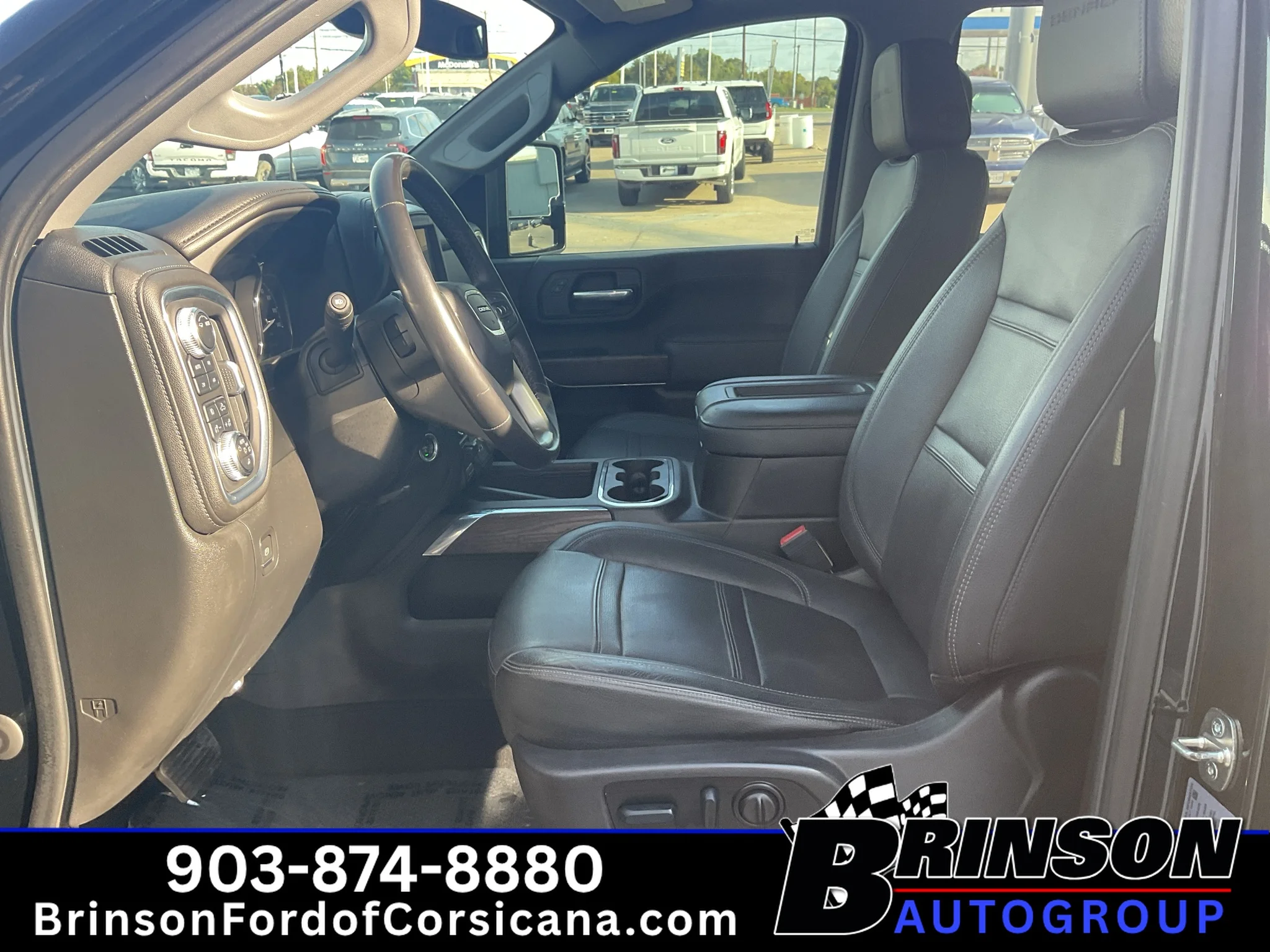 Used 2022 Onyx Black GMC Denali image 26