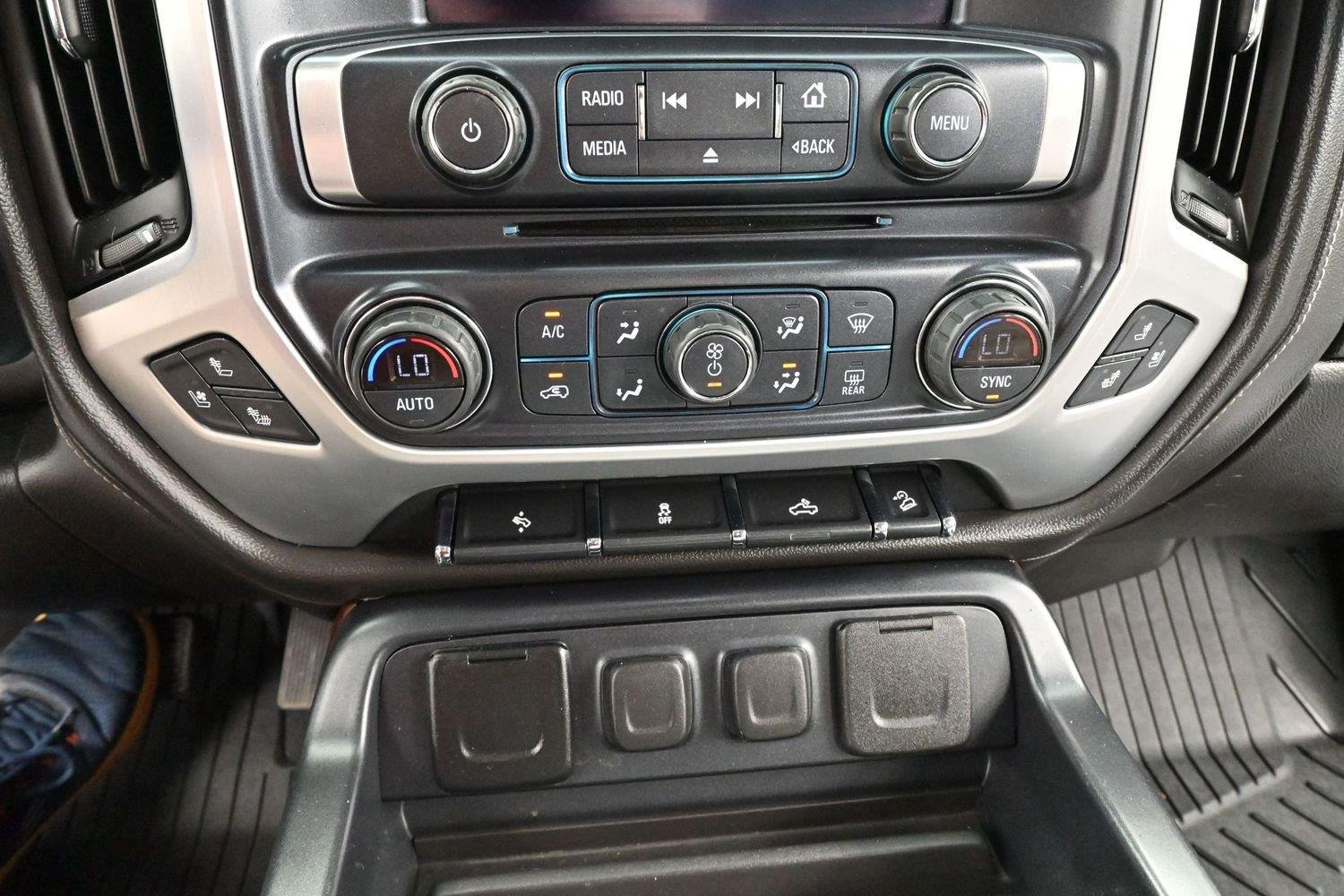 Used 2018 Summit White GMC SLT image 23
