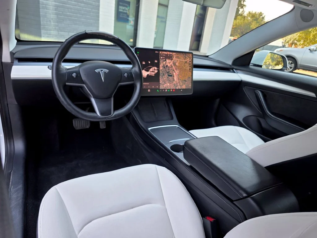 Used 2021  Tesla Long Range image 23
