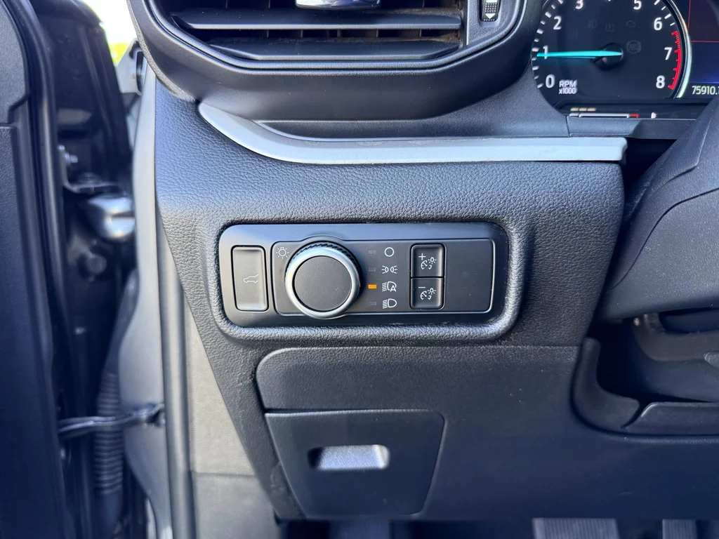Used 2024 Carbonized Gray Metallic Ford XLT image 16