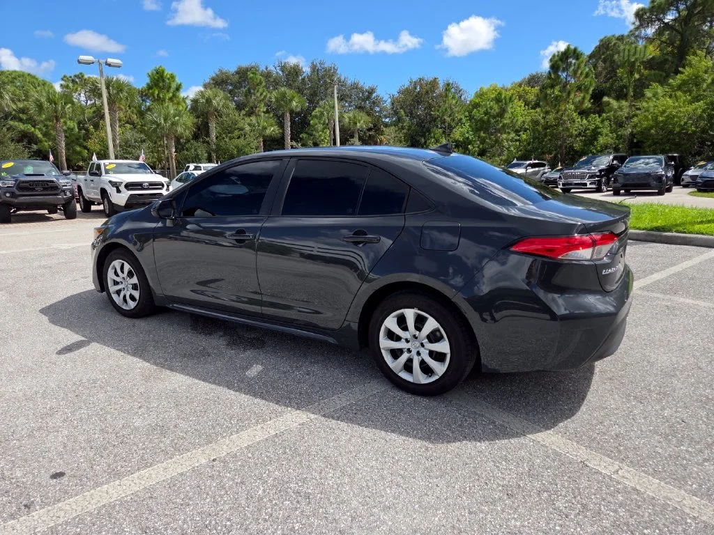 Used 2024  Toyota LE image 9