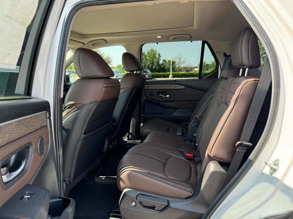 New 2026 Platinum White Pearl Honda AWD Elite image 17