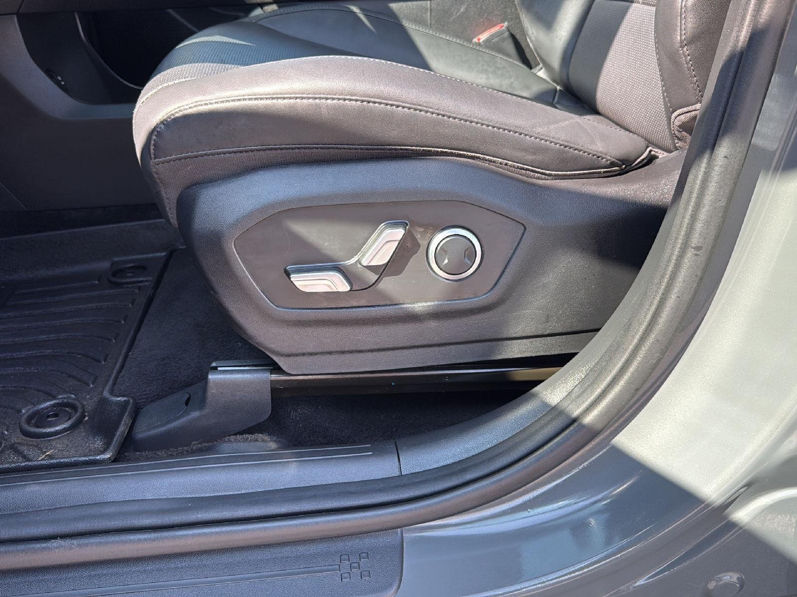 Used 2024 Gray Hyundai XRT image 10