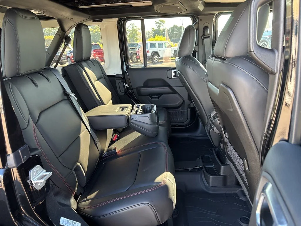 New 2026 Black Clear-Coat Exterior Paint Jeep Rubicon X image 17