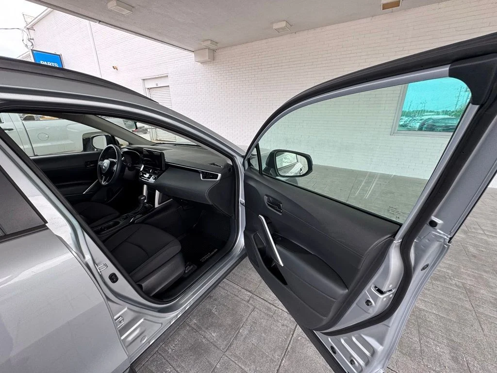 Used 2025 Silver Toyota LE image 14