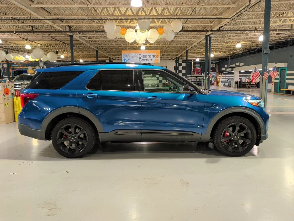 Used 2020 Blue Metallic Ford ST image 8