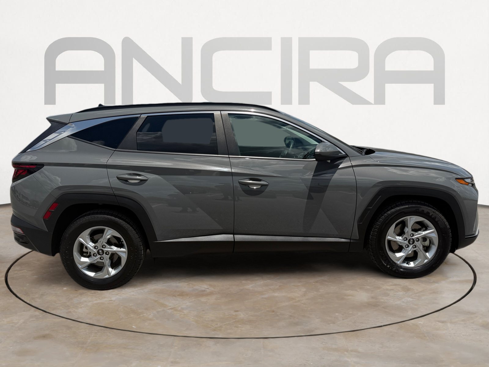 Used 2024 Hampton Gray Hyundai SEL image 12