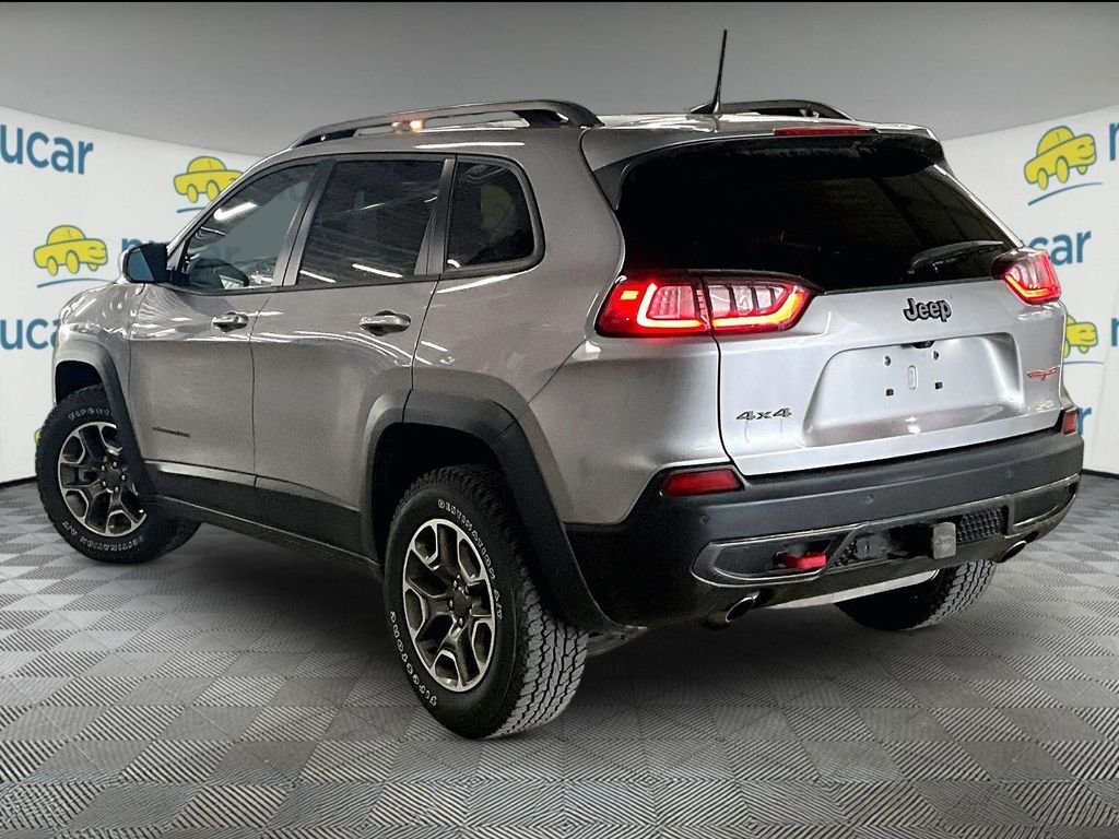 Used 2021 Billet Silver Metallic Clearcoat Jeep Trailhawk image 4