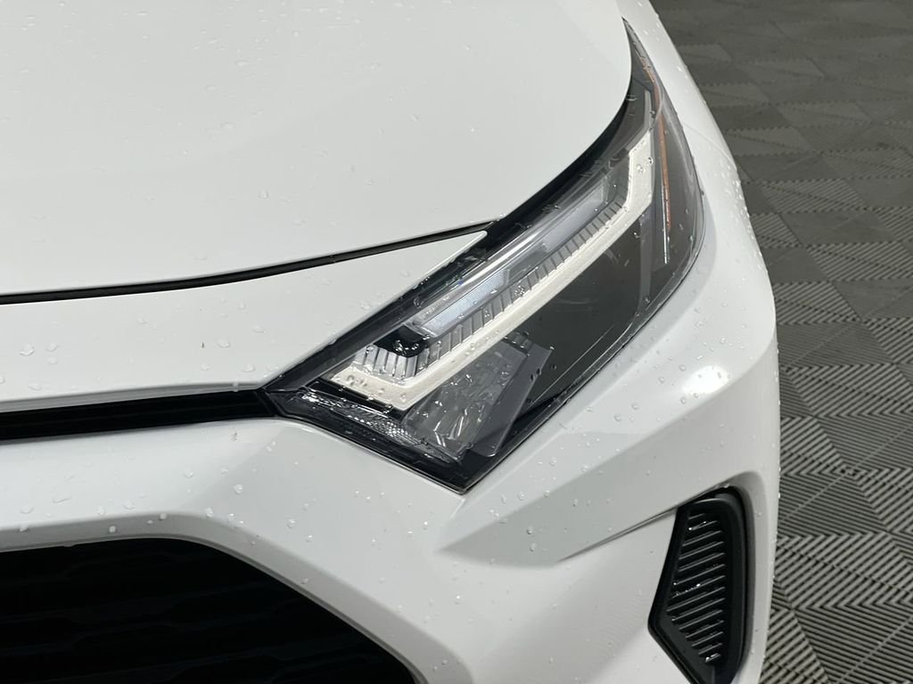 Used 2025 White Toyota XLE image 9