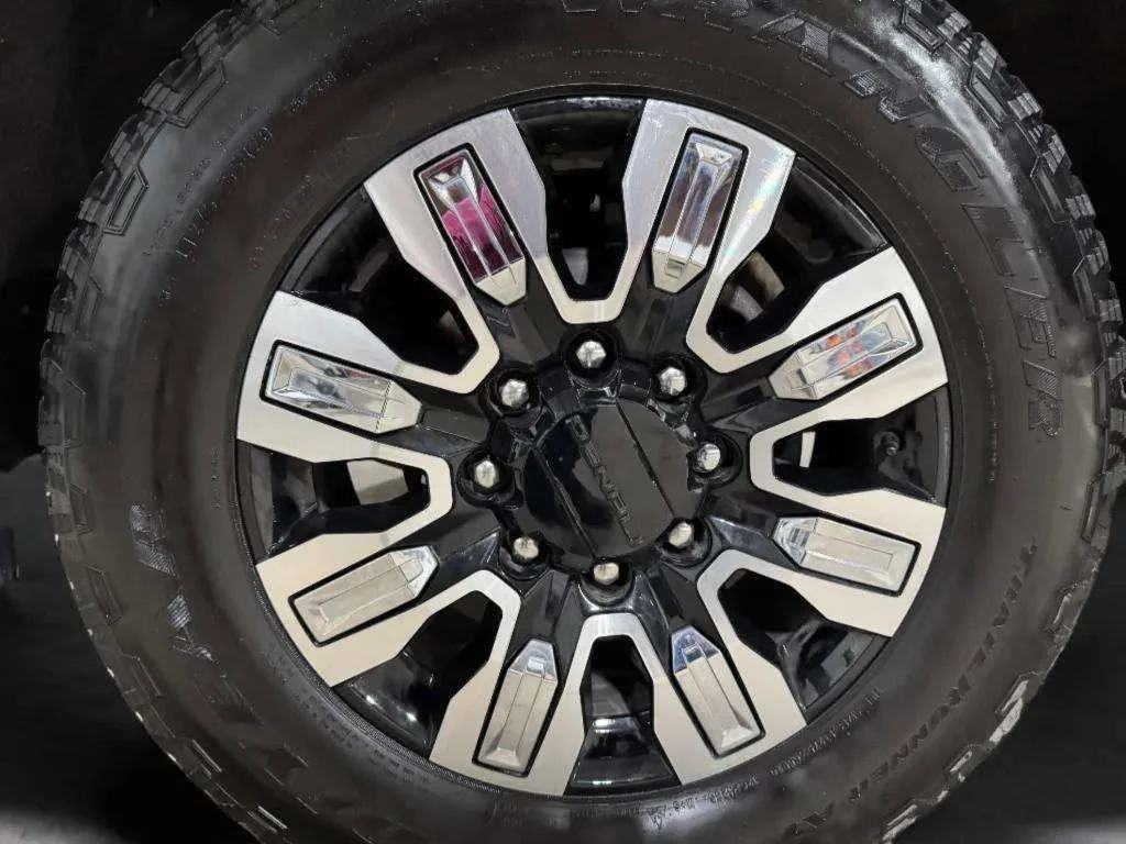 Certified Used 2024 Onyx Black GMC Denali image 33