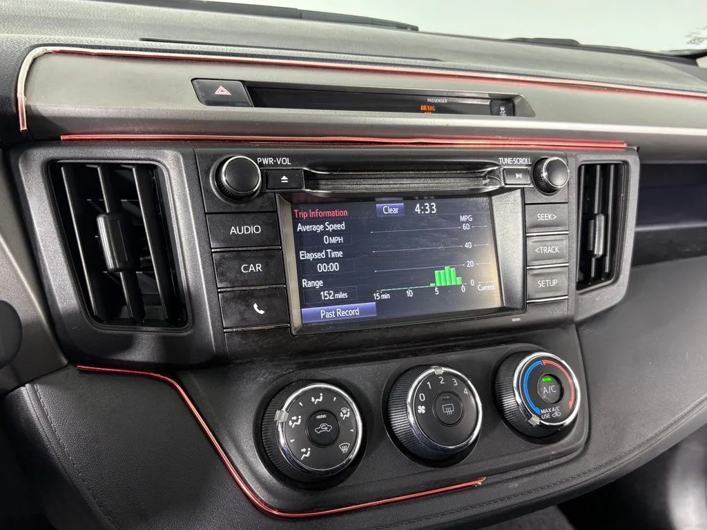Used 2016 Red Toyota LE image 22