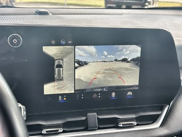 2025 Chevrolet Equinox LT - Photo 14