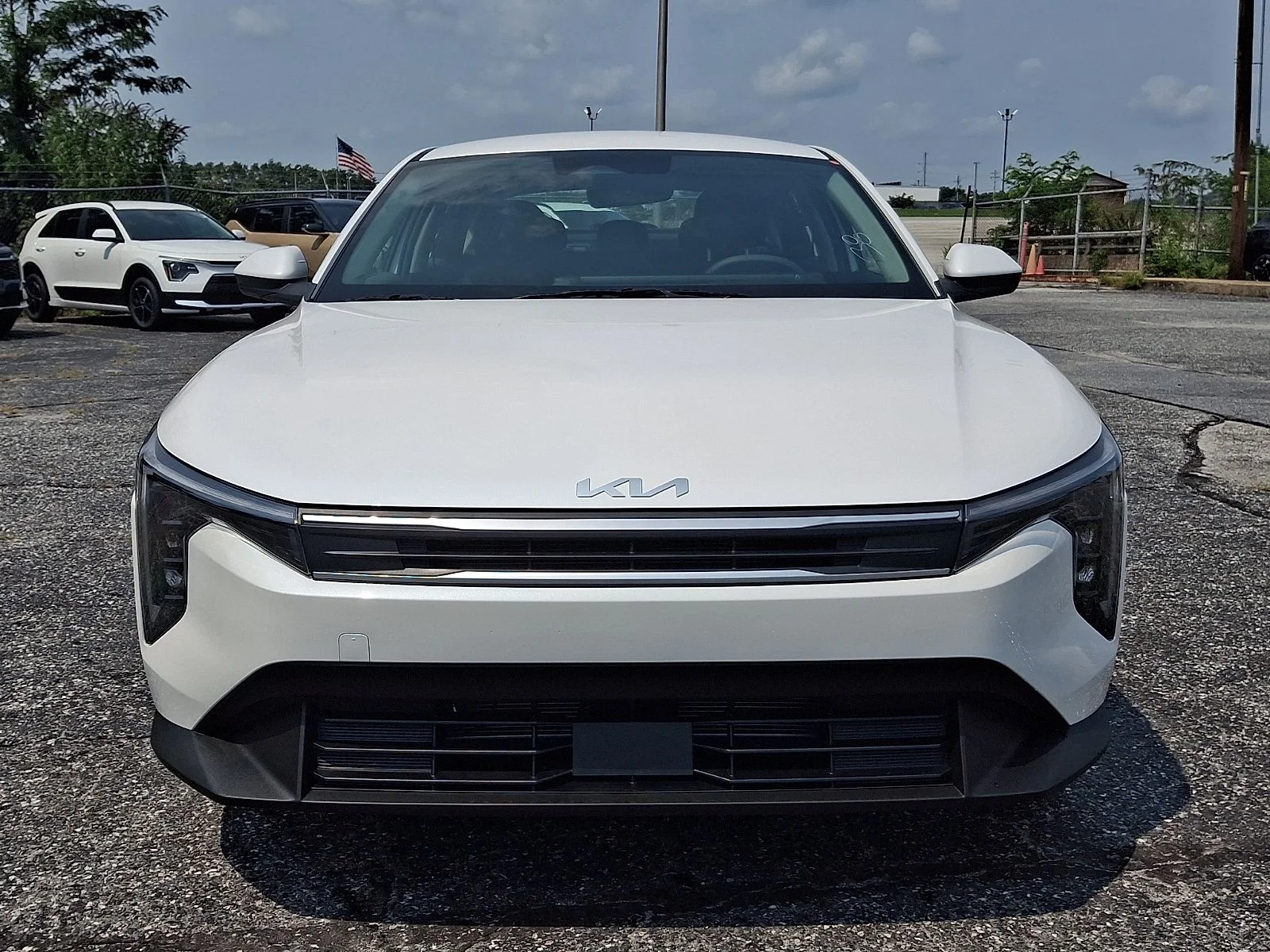 New 2026 White Kia LXS image 3