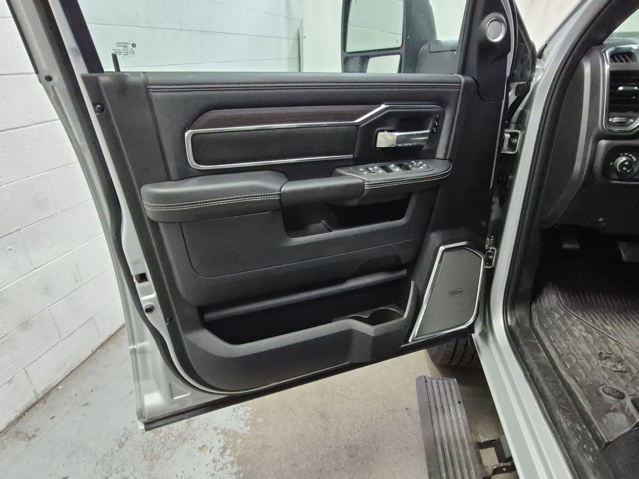 New 2026 Silver-Zynith Exterior Paint RAM Laramie image 17
