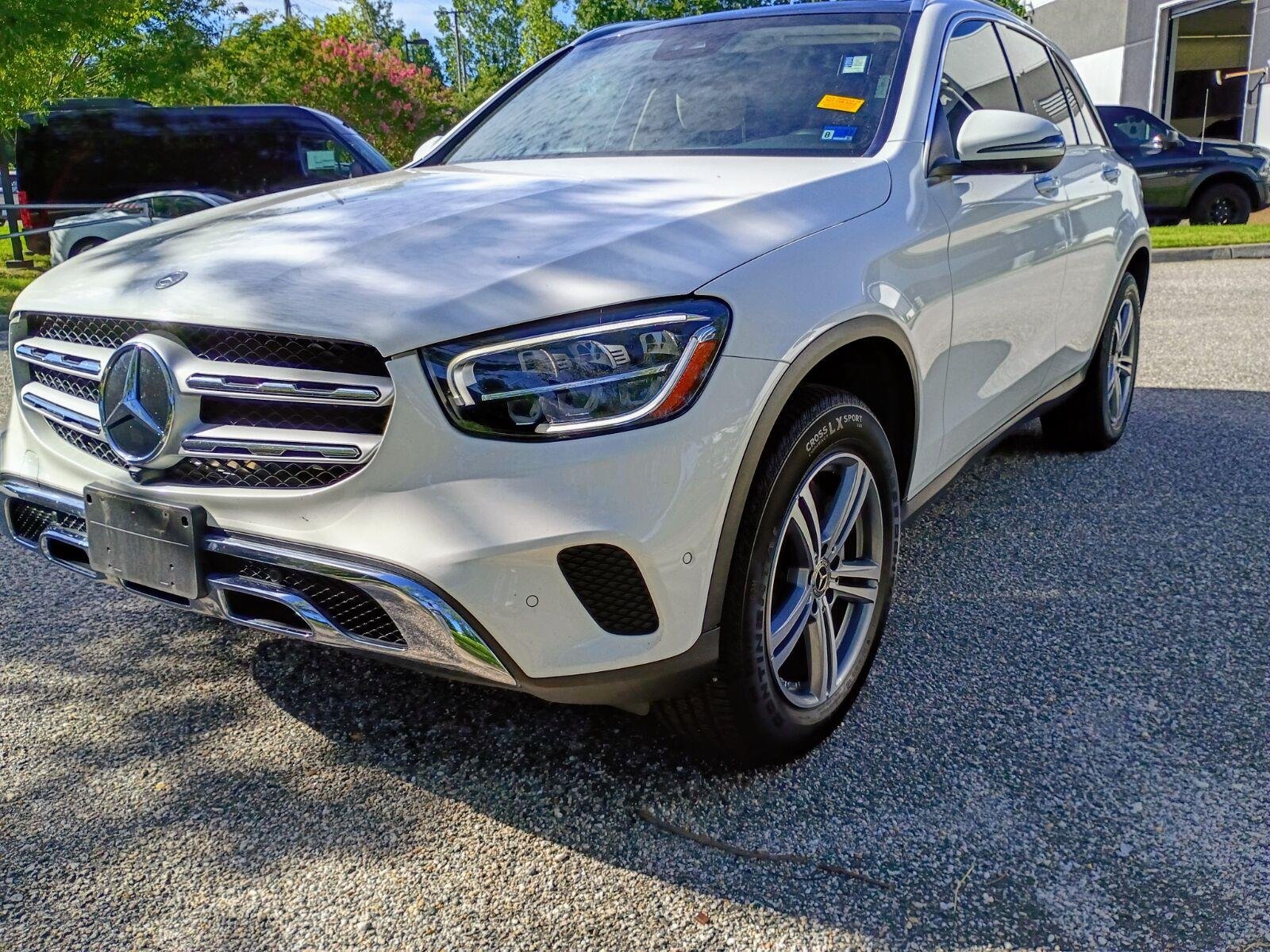 Used 2022 Polar White Mercedes-Benz GLC 300 image 3