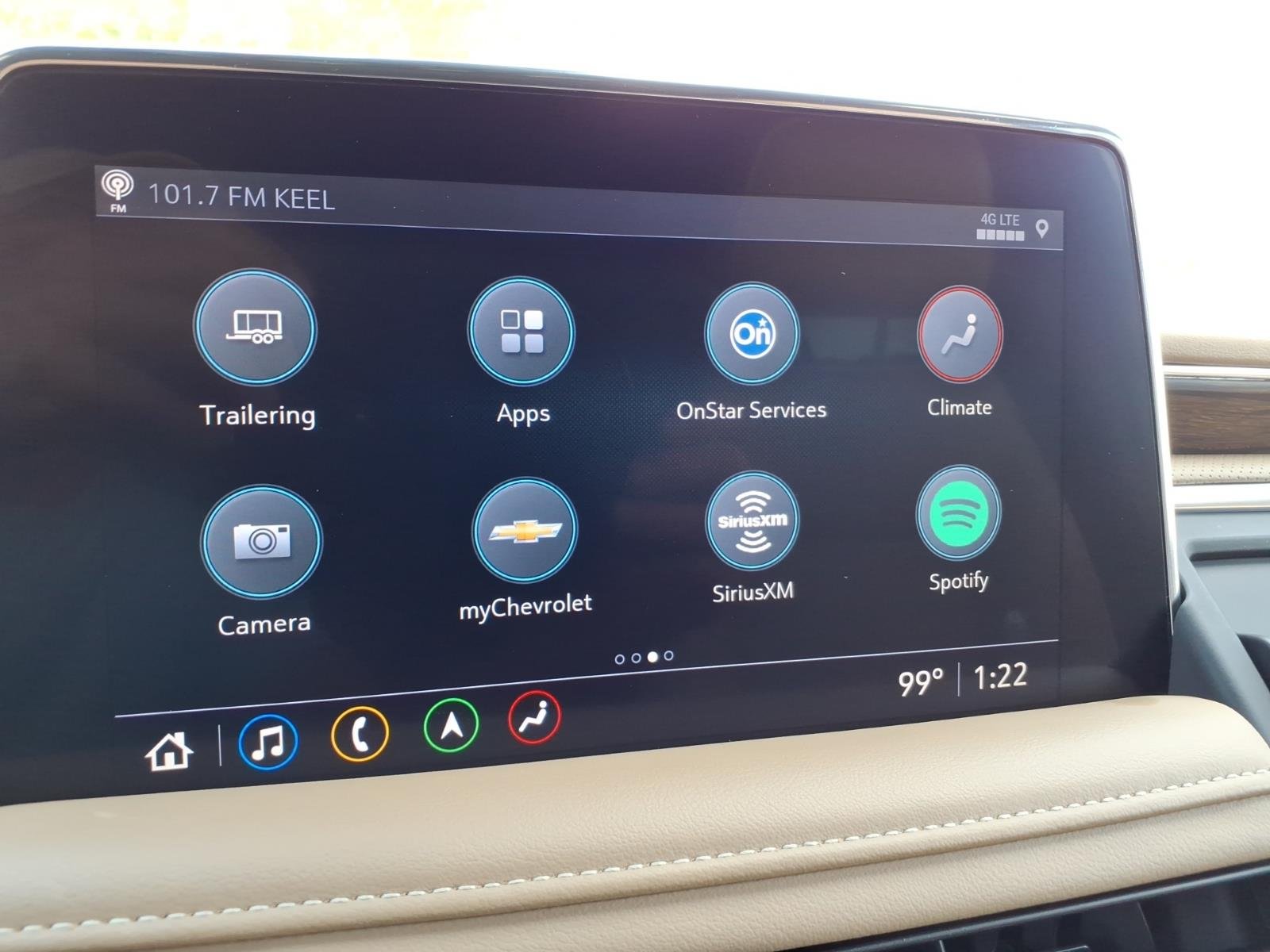 Used 2021 Empire Beige Metallic Chevrolet Premier image 25