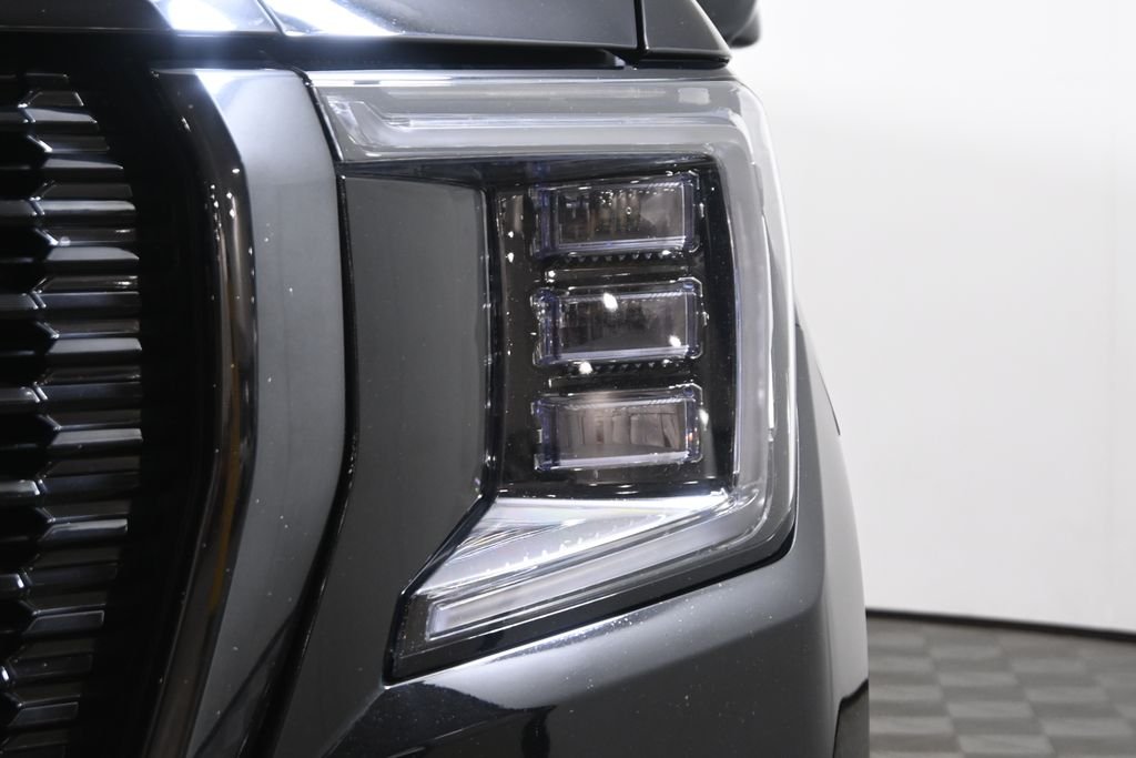 2024 GMC Yukon Denali Ultimate - Photo 11