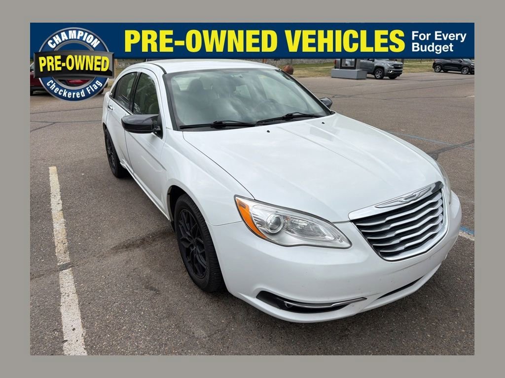 2014 Chrysler 200 Limited's photo