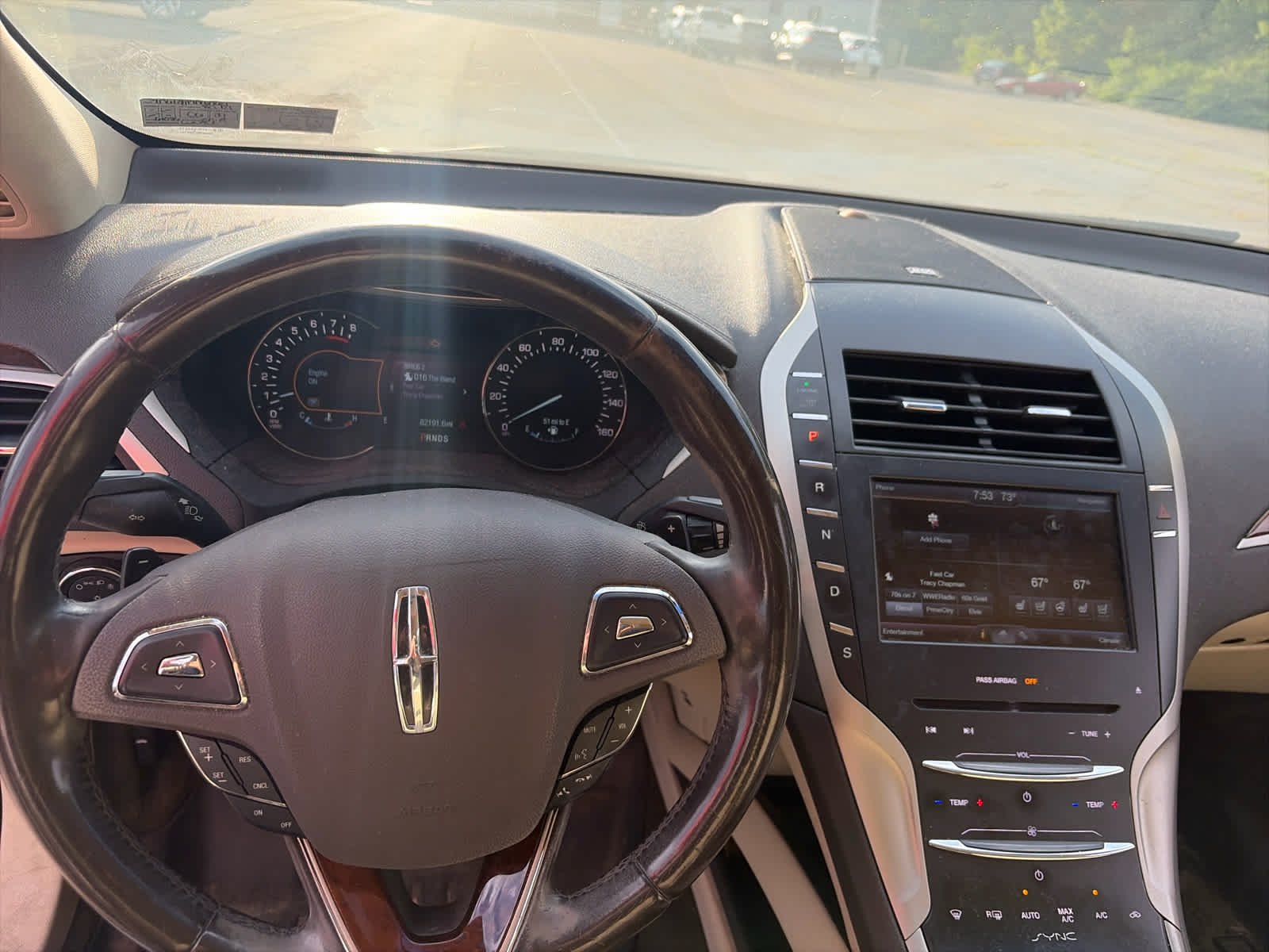 Used 2015 White Platinum Metallic Tri-Coat Lincoln  image 6