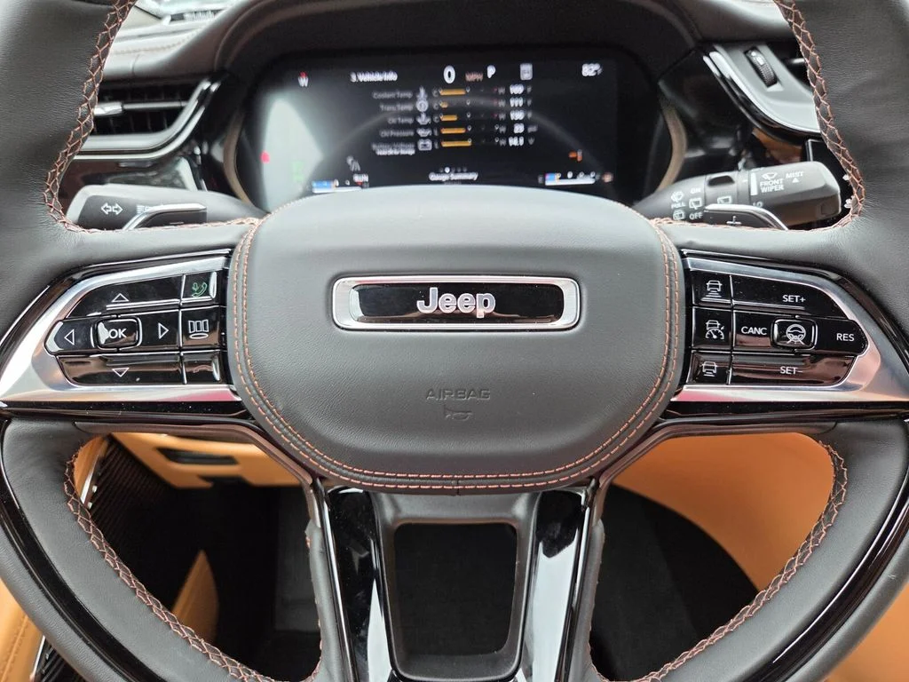 New 2026 Silver Zynith Exterior Paint Jeep Summit image 25