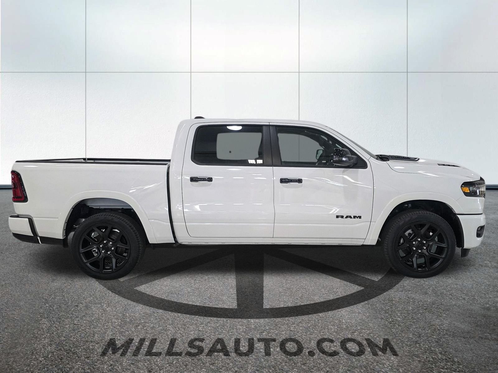 2026 RAM 1500 Laramie - Photo 9