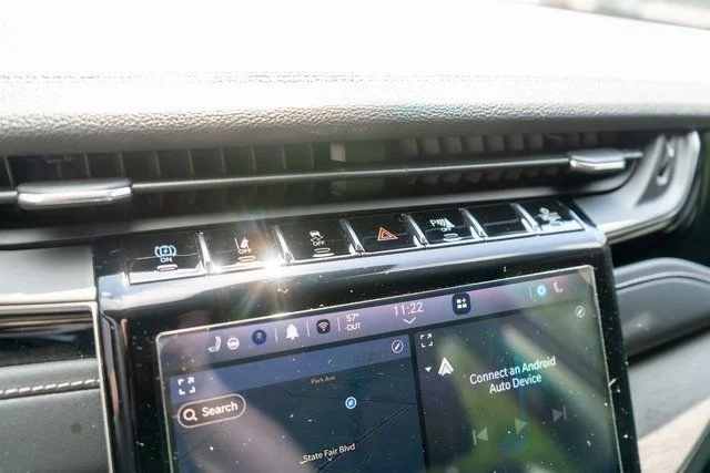 Used 2023 White Jeep 4xe image 28