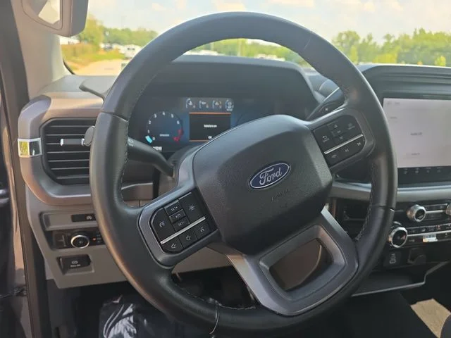 Used 2025 Gray Ford XLT image 16
