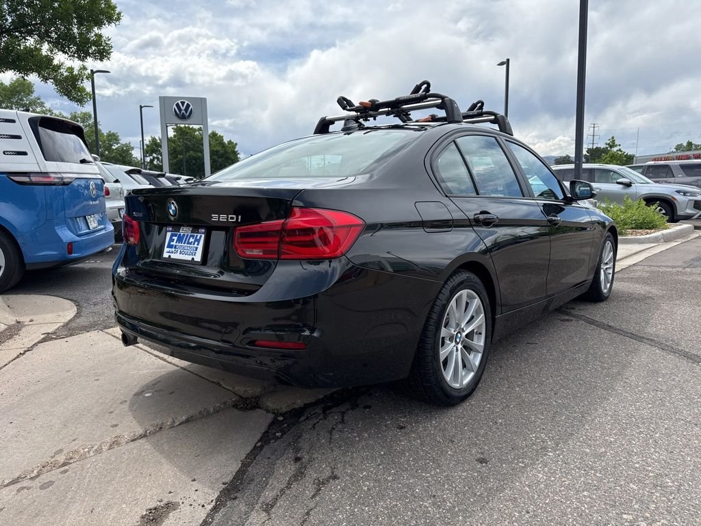 Used 2018 Black Sapphire Metallic BMW 320i xDrive image 5