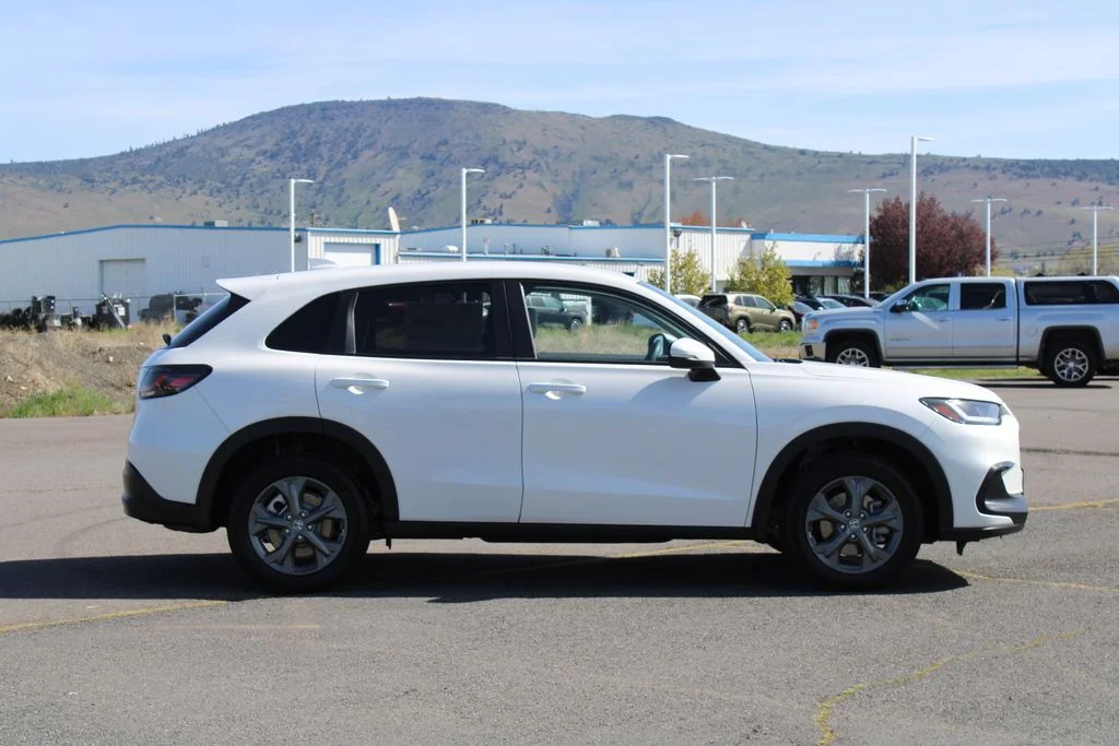 New 2026 Platinum White Pearl Honda AWD LX image 7