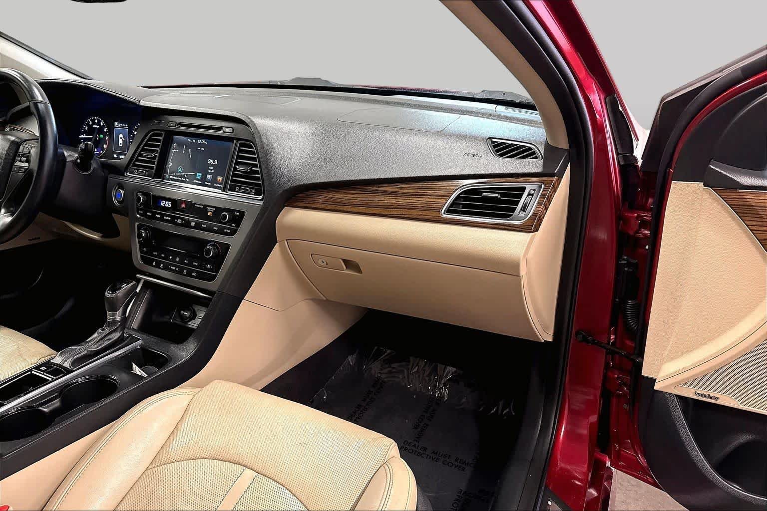 Used 2016 Venetian Red Hyundai 2.4L Limited image 19