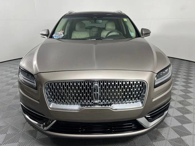 Used 2019 Brown Lincoln Select image 2