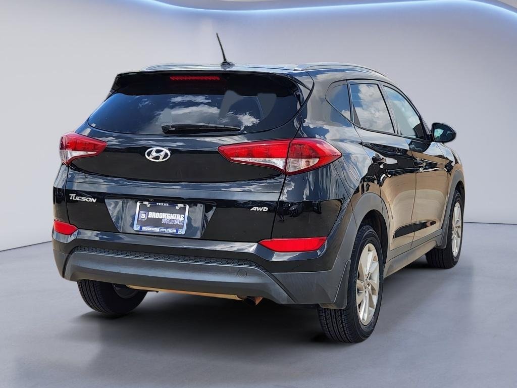 Used 2016 Ash Black Hyundai SE image 9