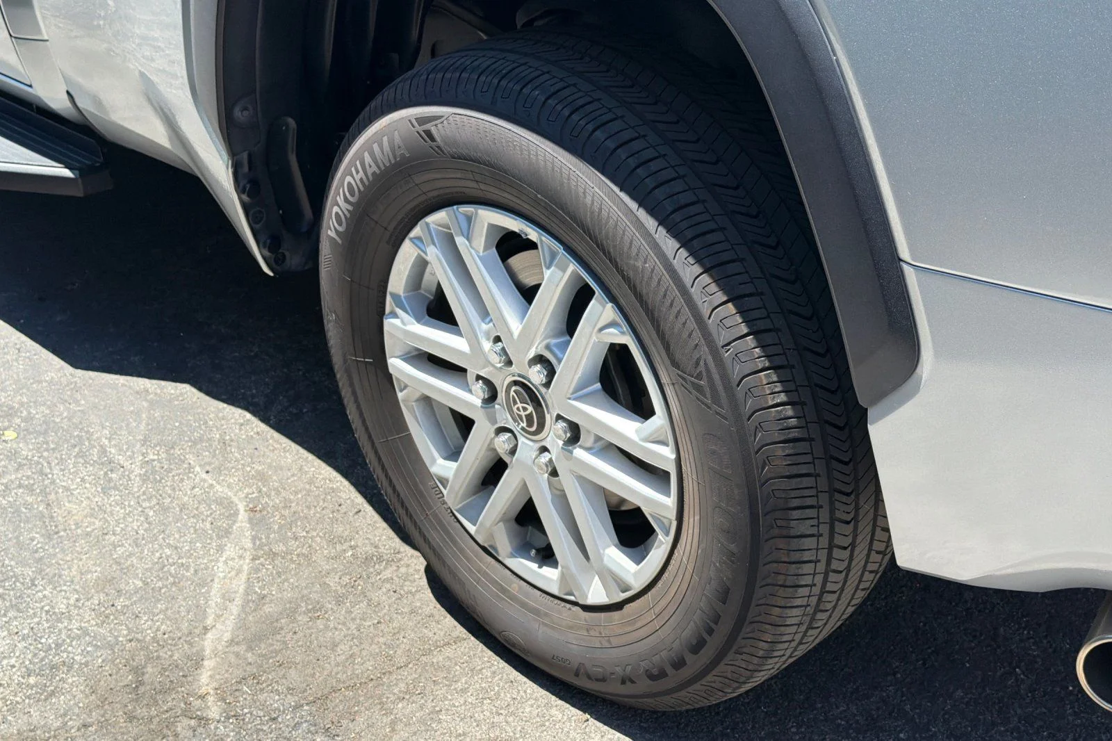 Used 2022 Silver Toyota SR5 image 4