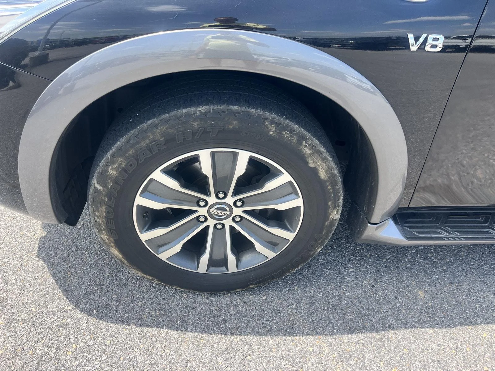 Used 2019 Super Black Nissan SL image 10