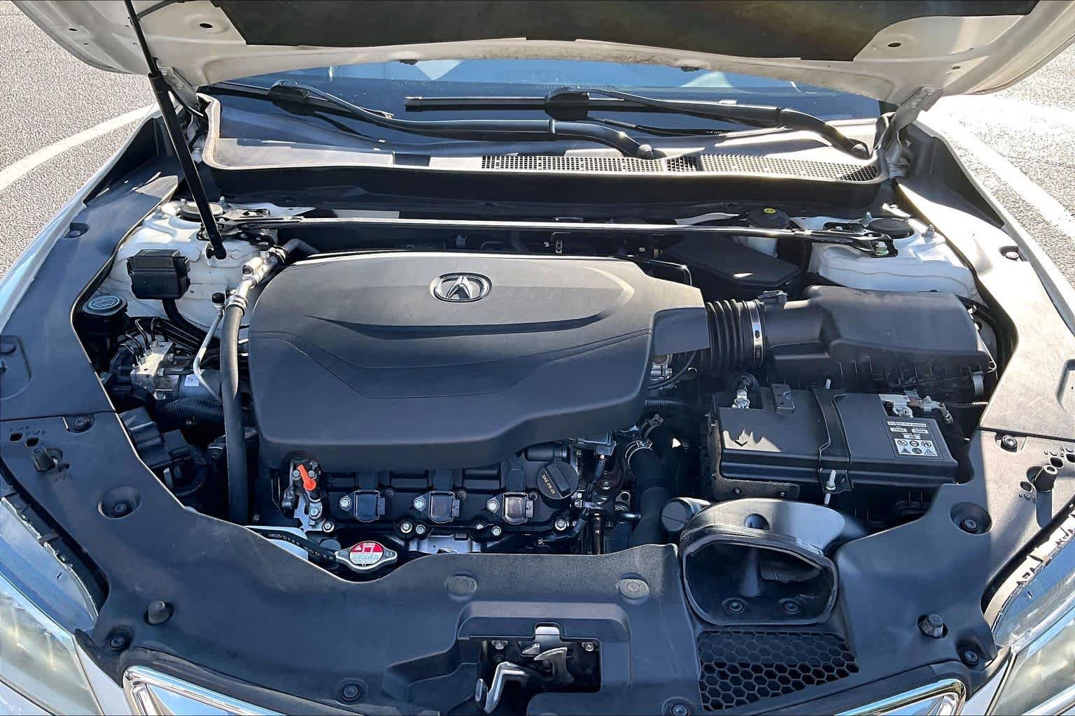 Used 2016 Bellanova White Pearl Acura V6 Tech image 32
