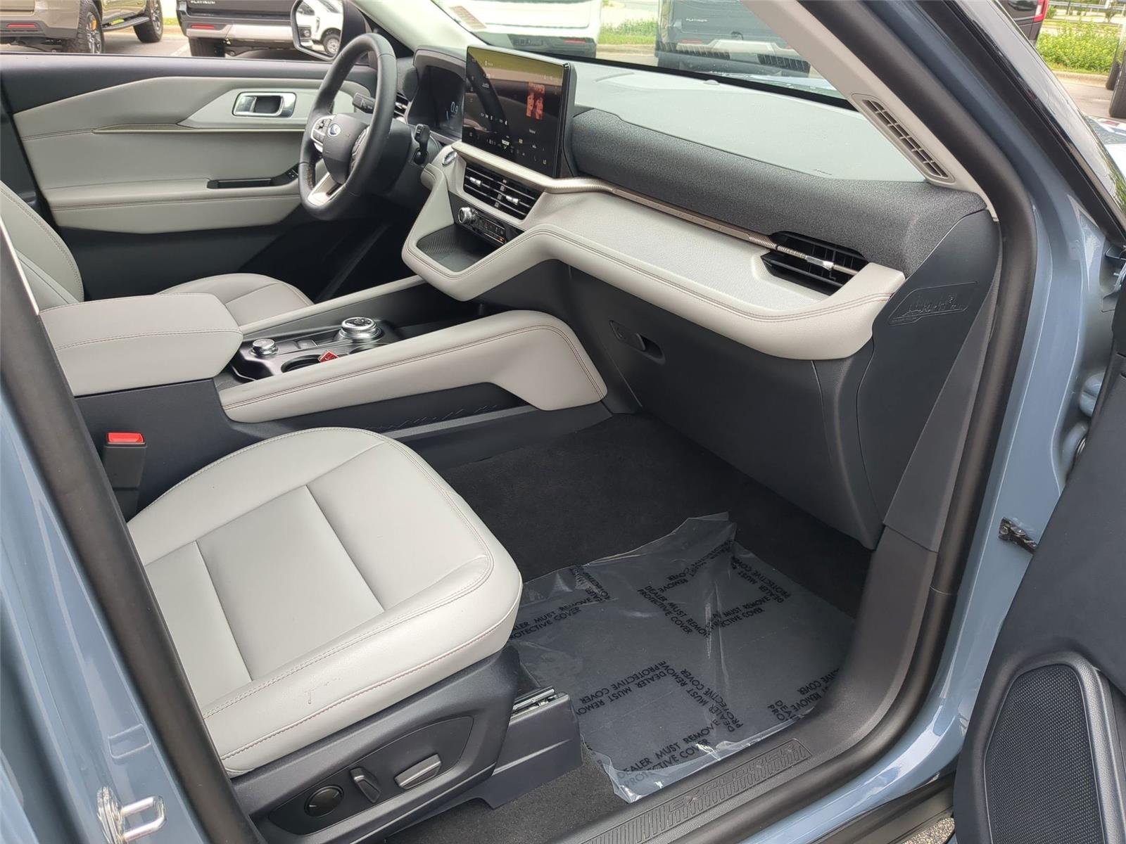 New 2026 Vapor Blue Metallic FORD Active image 38