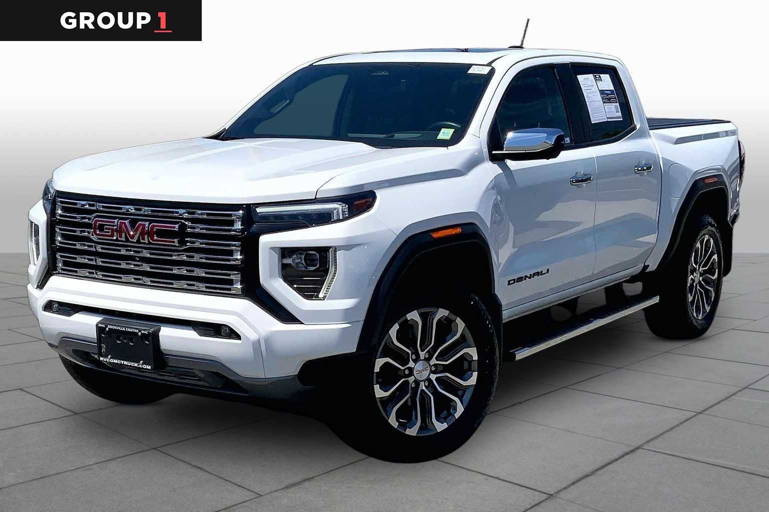 2023 GMC Canyon 4WD Denali Crew Cab Short Box's photo
