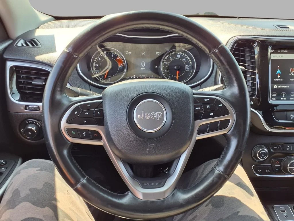 Used 2019 Red Jeep Limited image 15